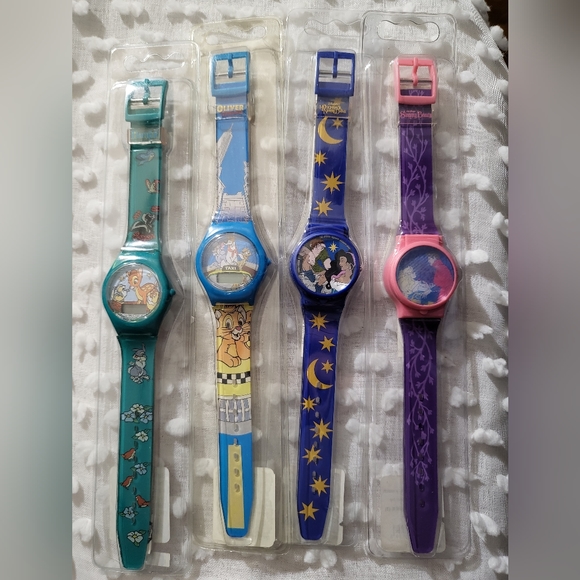 Vtg Fantasma Disney Bambi Pocahontas Oliver Hunchback Sleeping Beauty Watches main image 8